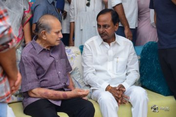 Celebrities Pay Homage to Vijaya Nirmala Garu